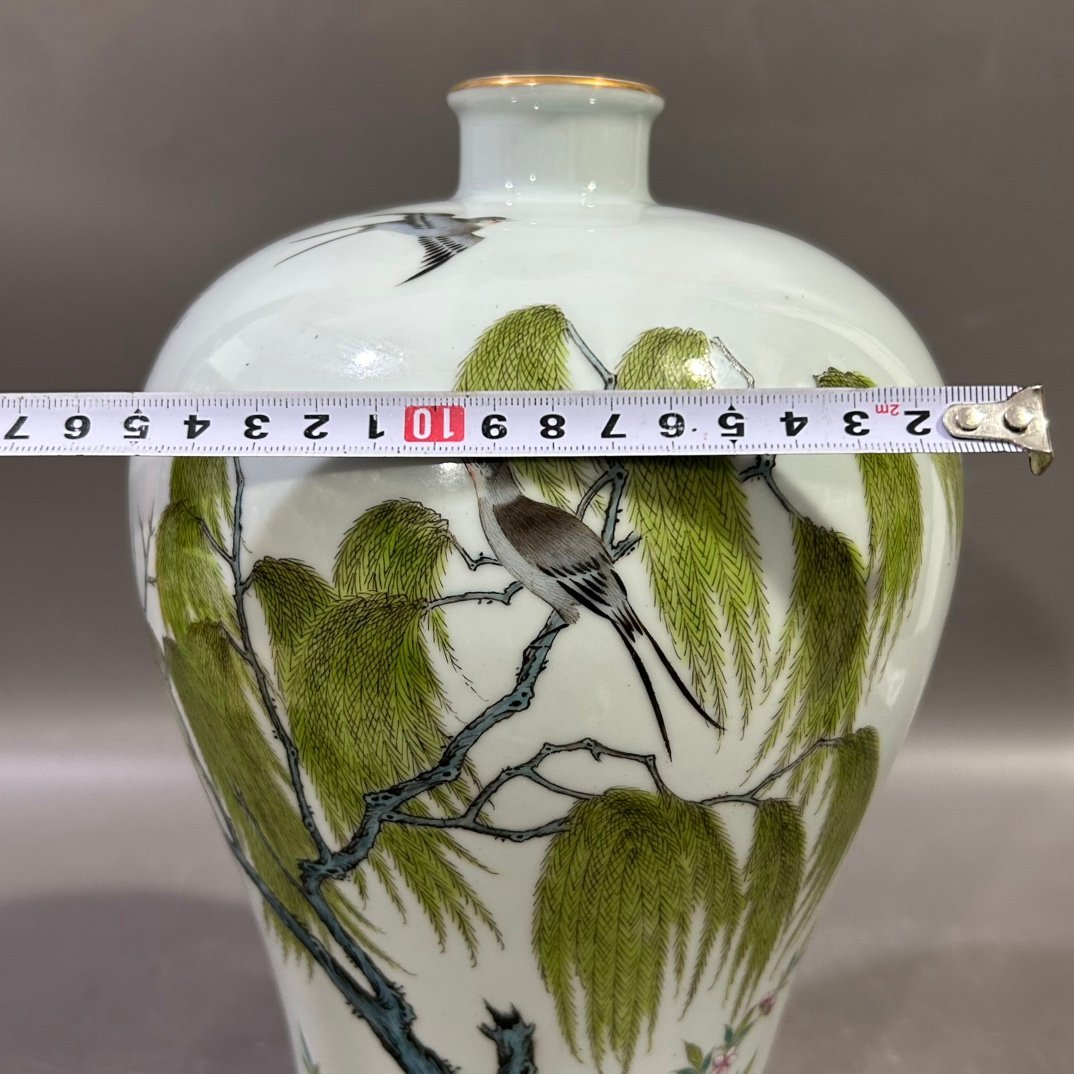 Qing Dynasty Yongzheng pastel flower and bird catkins plum vase