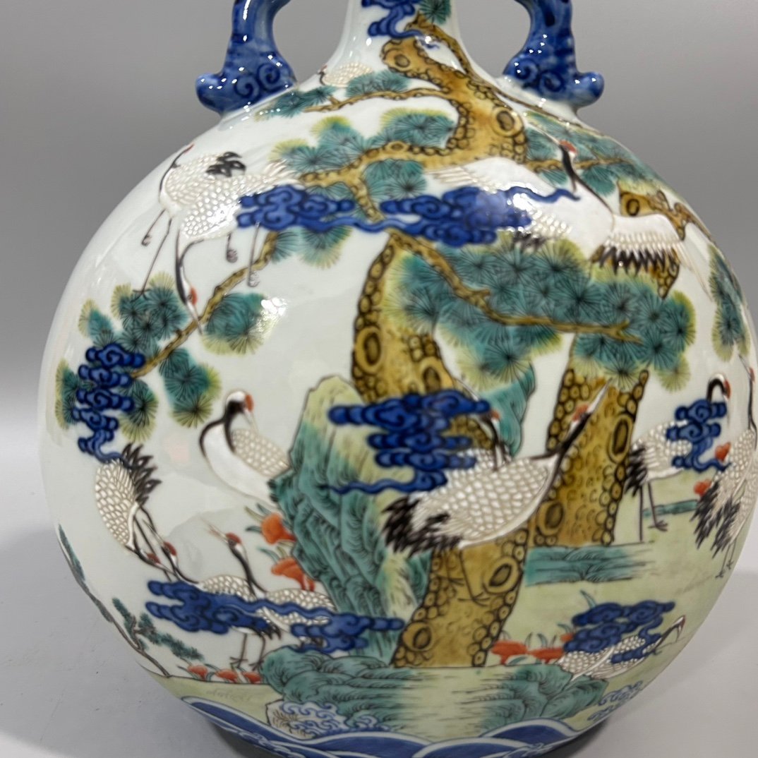 Qing Dynasty Yongzheng blue and white vase with colorful pine and crane holding the moon in spring