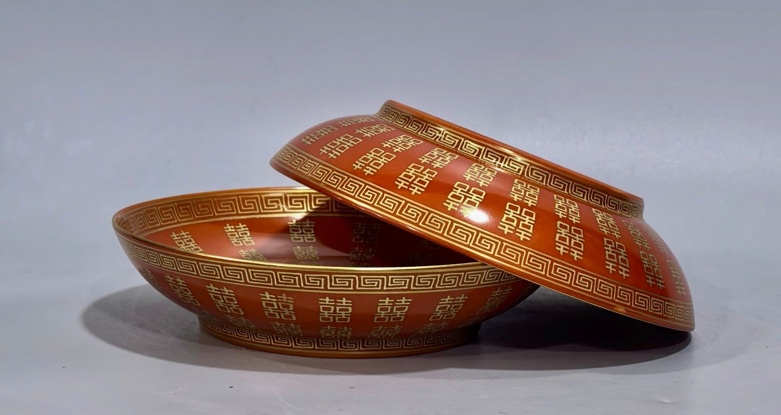 Qing Dynasty Yongzheng alum red gold double happiness plate