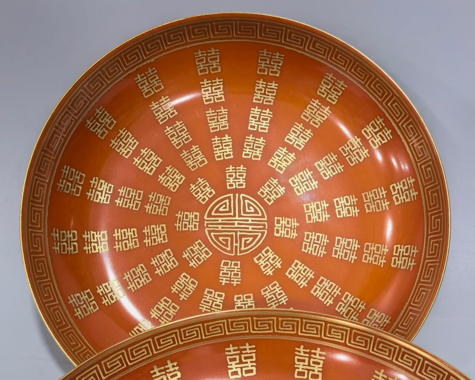 Qing Dynasty Yongzheng alum red gold double happiness plate