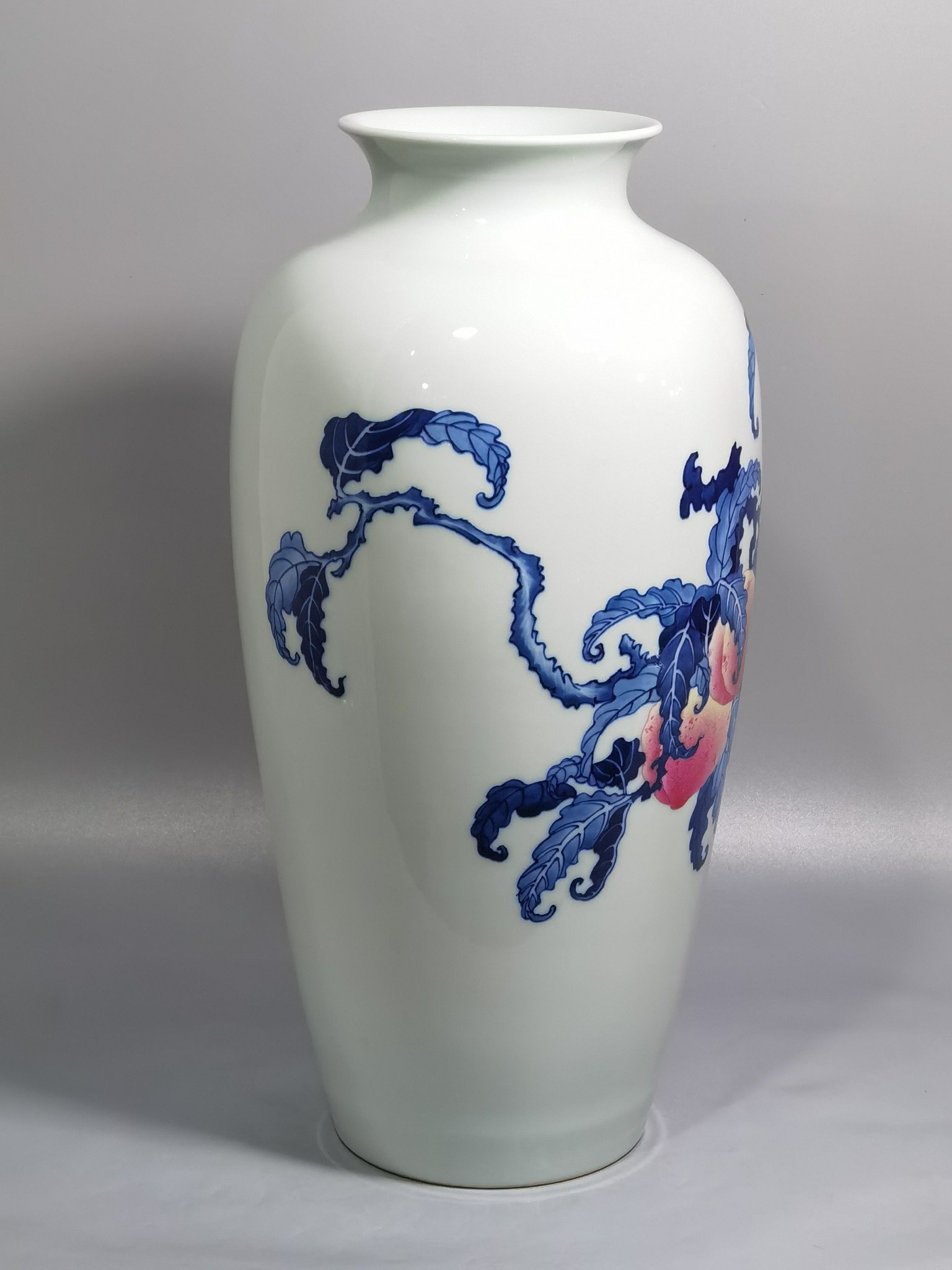 Qing Dynasty Yongzheng Blue and White Pastel Nine Peach Vase