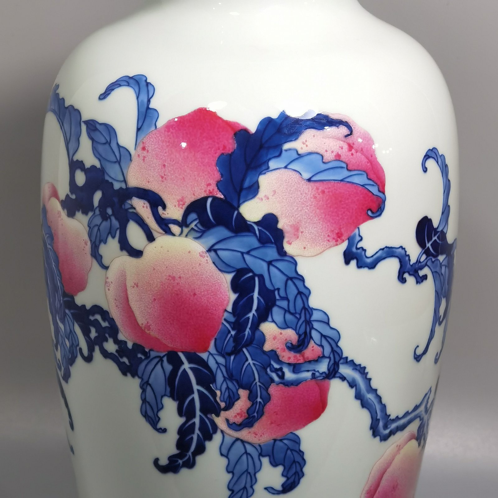 Qing Dynasty Yongzheng Blue and White Pastel Nine Peach Vase