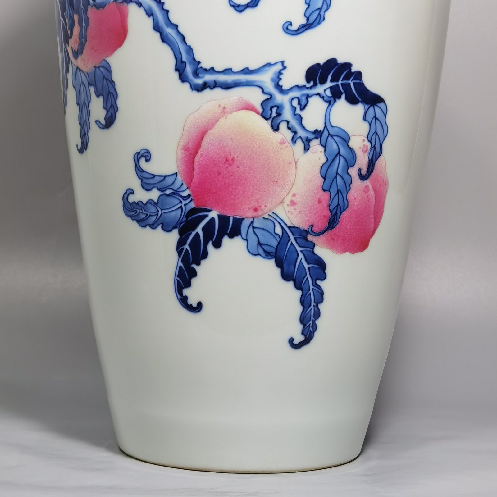 Qing Dynasty Yongzheng Blue and White Pastel Nine Peach Vase