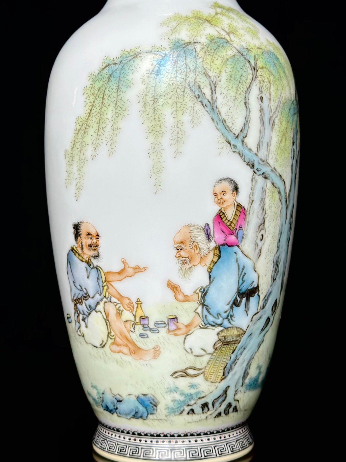 Qing Dynasty Yongzheng Famille rose Yule Figure Guanyin bottle