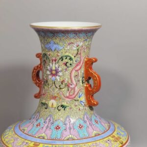 Qing Dynasty Qianlong Landscape Figures Amphora