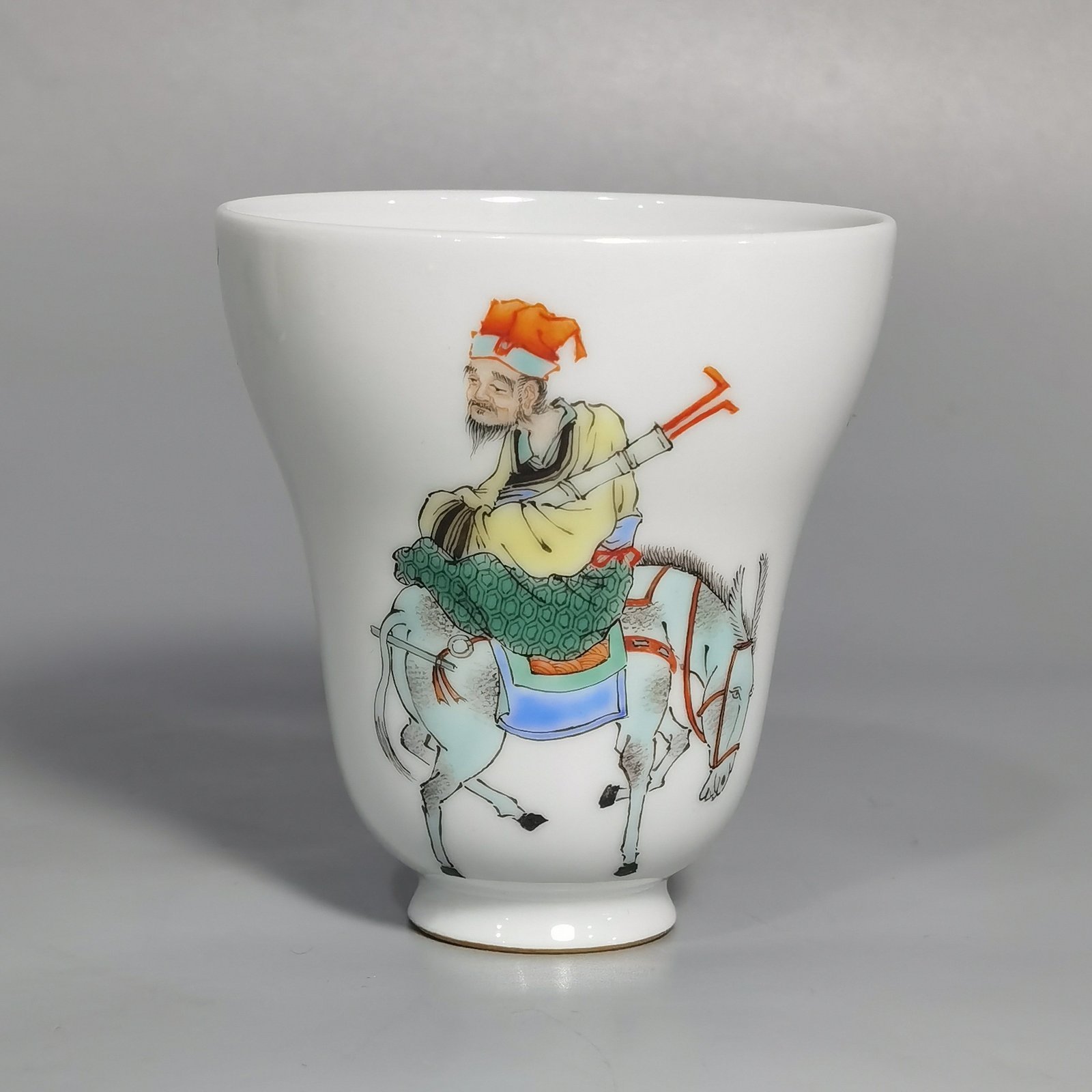 Qing Dynasty Qianlong a set of pastel folding cups with poems and patterns of the Eight Immortals