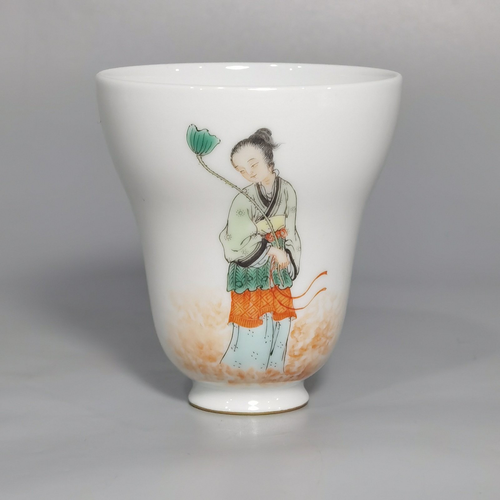 Qing Dynasty Qianlong a set of pastel folding cups with poems and patterns of the Eight Immortals
