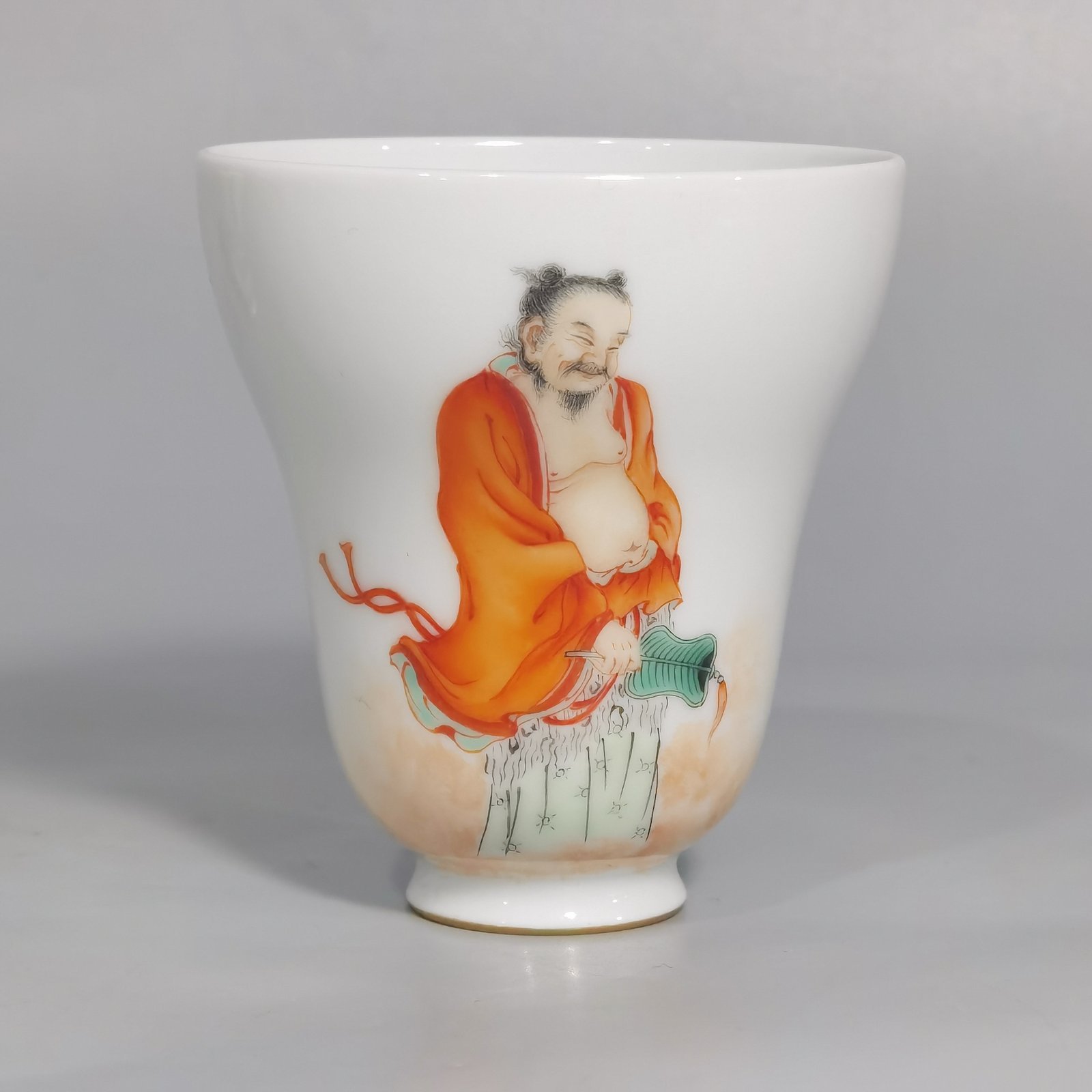 Qing Dynasty Qianlong a set of pastel folding cups with poems and patterns of the Eight Immortals