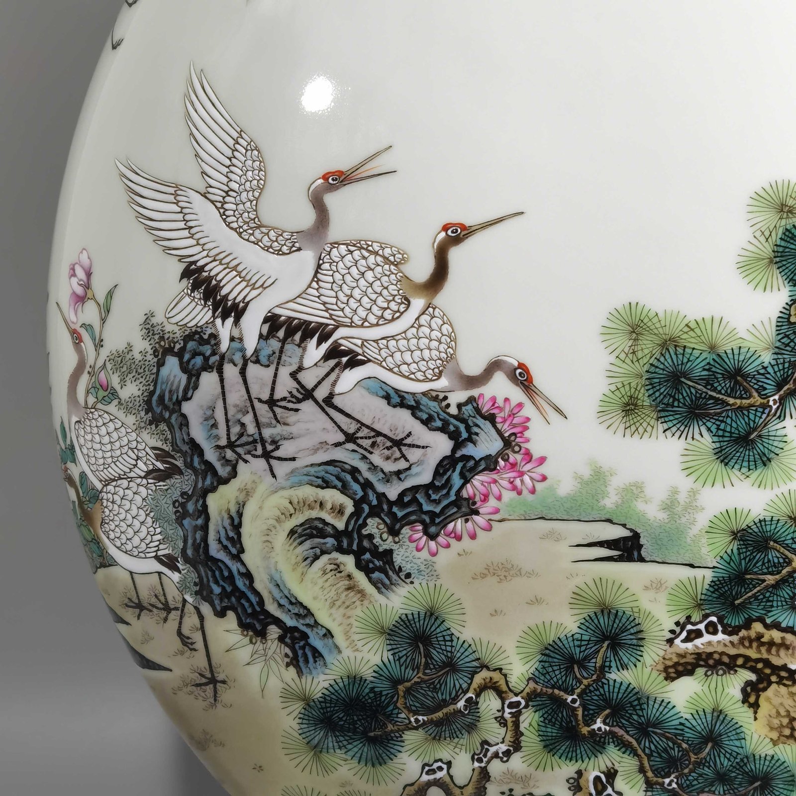 Qing Dynasty Qianlong pastel pine and crane longevity flat two-eared vase