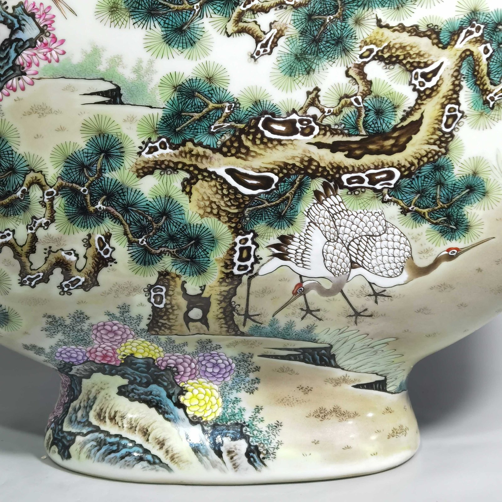 Qing Dynasty Qianlong pastel pine and crane longevity flat two-eared vase