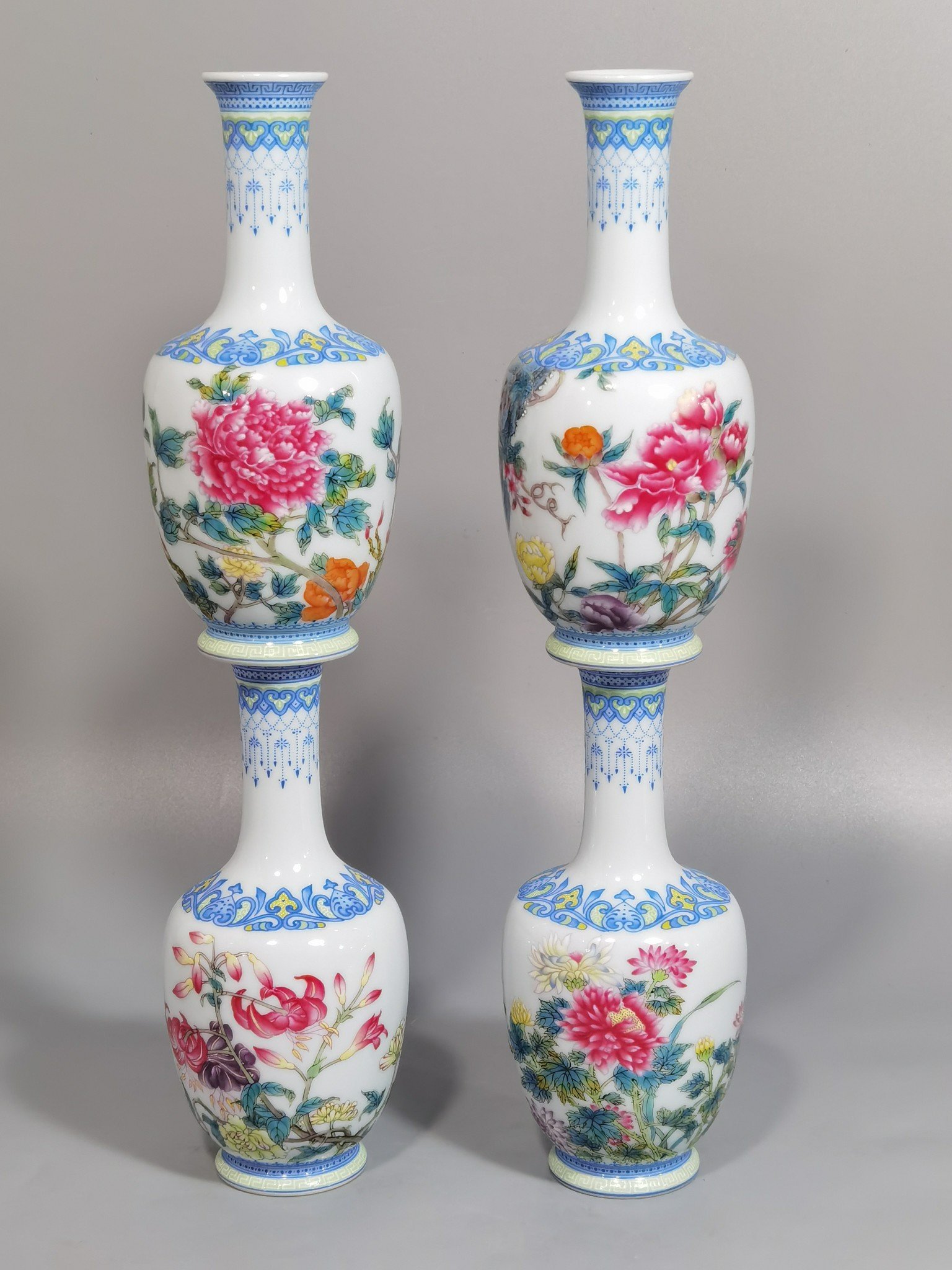 Qing Dynasty Yongzheng a set of enamel vases with twelve flower gods on top and bottom
