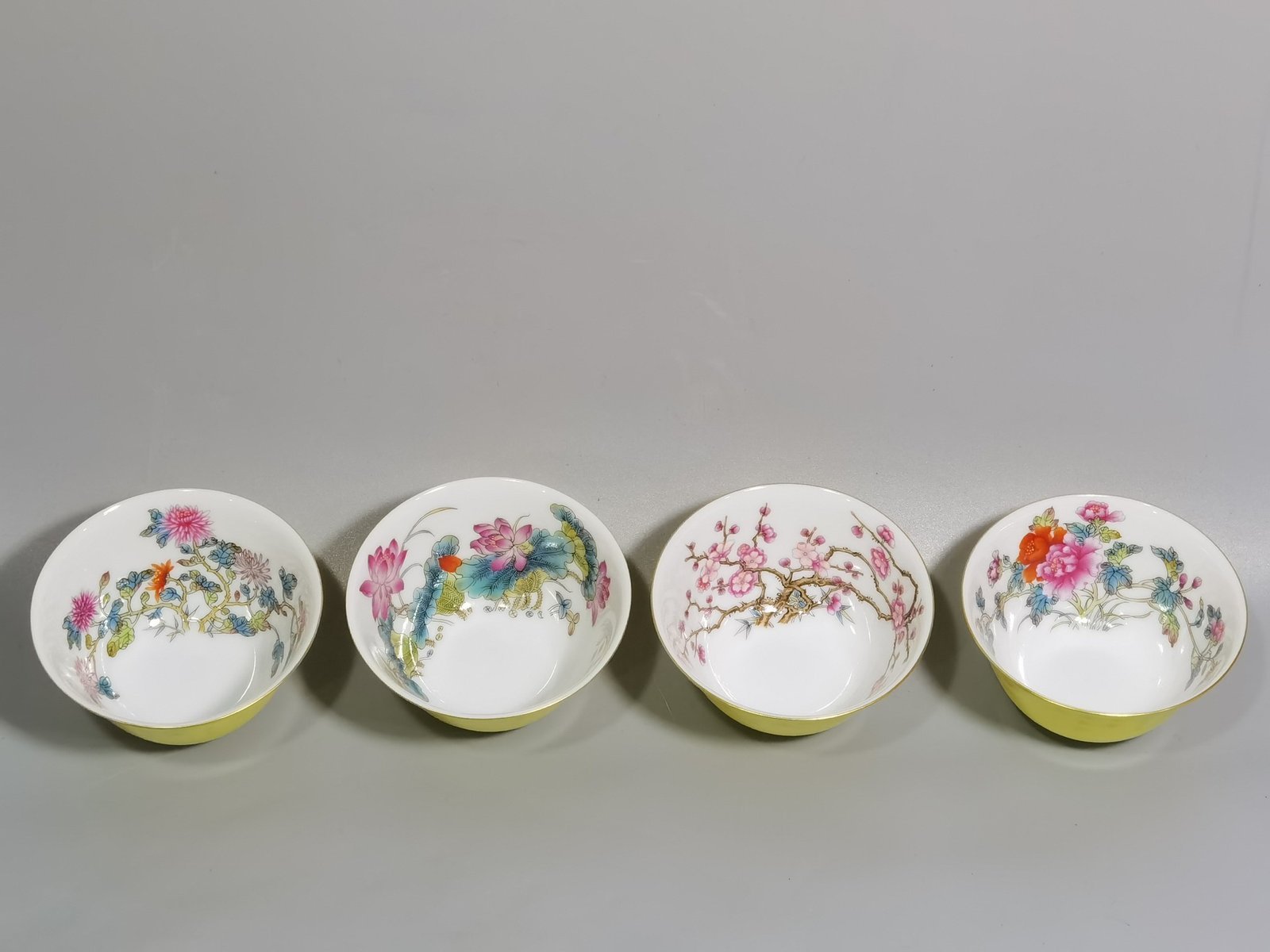 Qing Dynasty Yongzheng a set of enamel twelve flower gods with lemon yellow glaze flower gods cups
