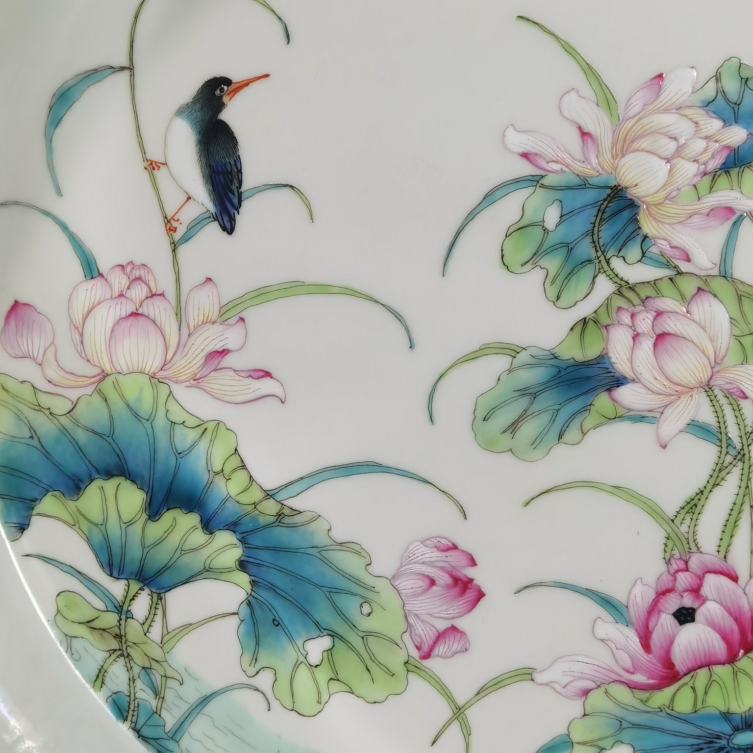 Qing Dynasty Yongzheng pastel mandarin duck lotus white dew and kingfisher high foot wash