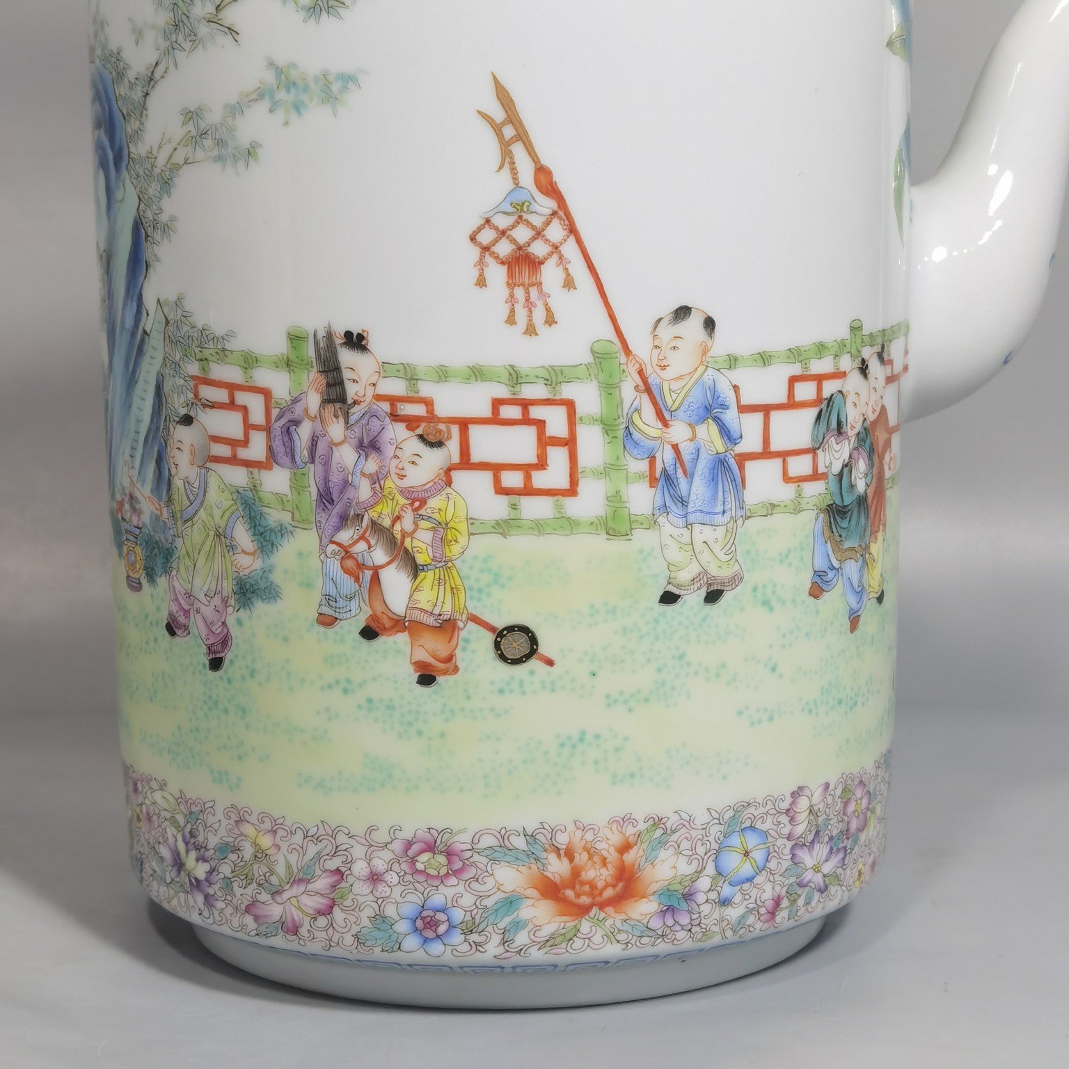 Oing Dynasty Yongzheng a set of pastel teapots with golden baby playing patterns