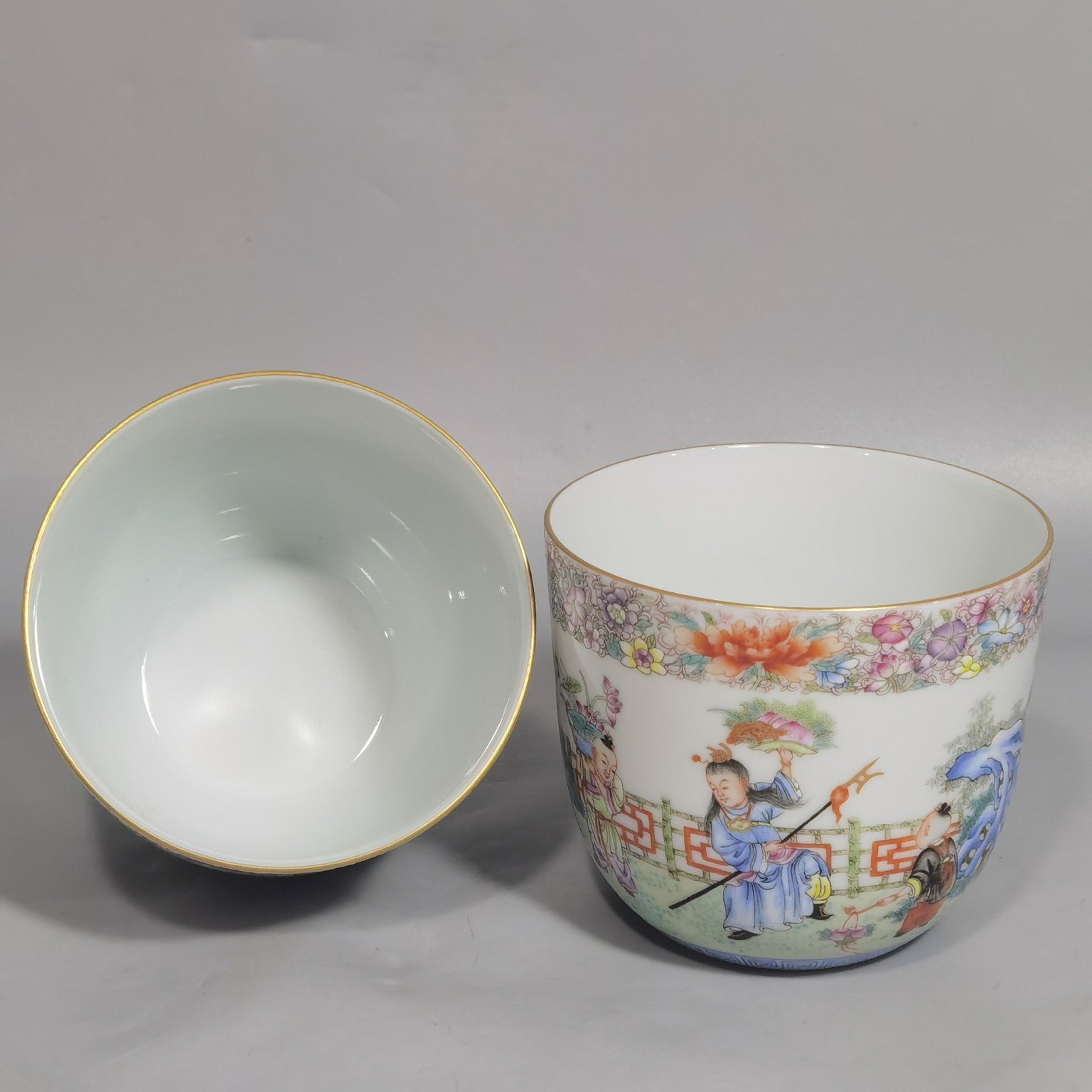 Oing Dynasty Yongzheng a set of pastel teapots with golden baby playing patterns