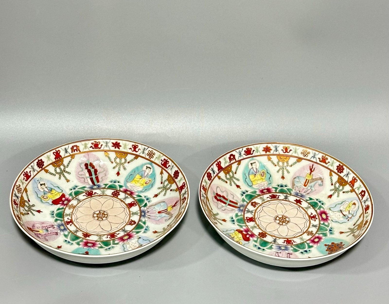 Qing Dynasty Daoguang pastel figure plate
