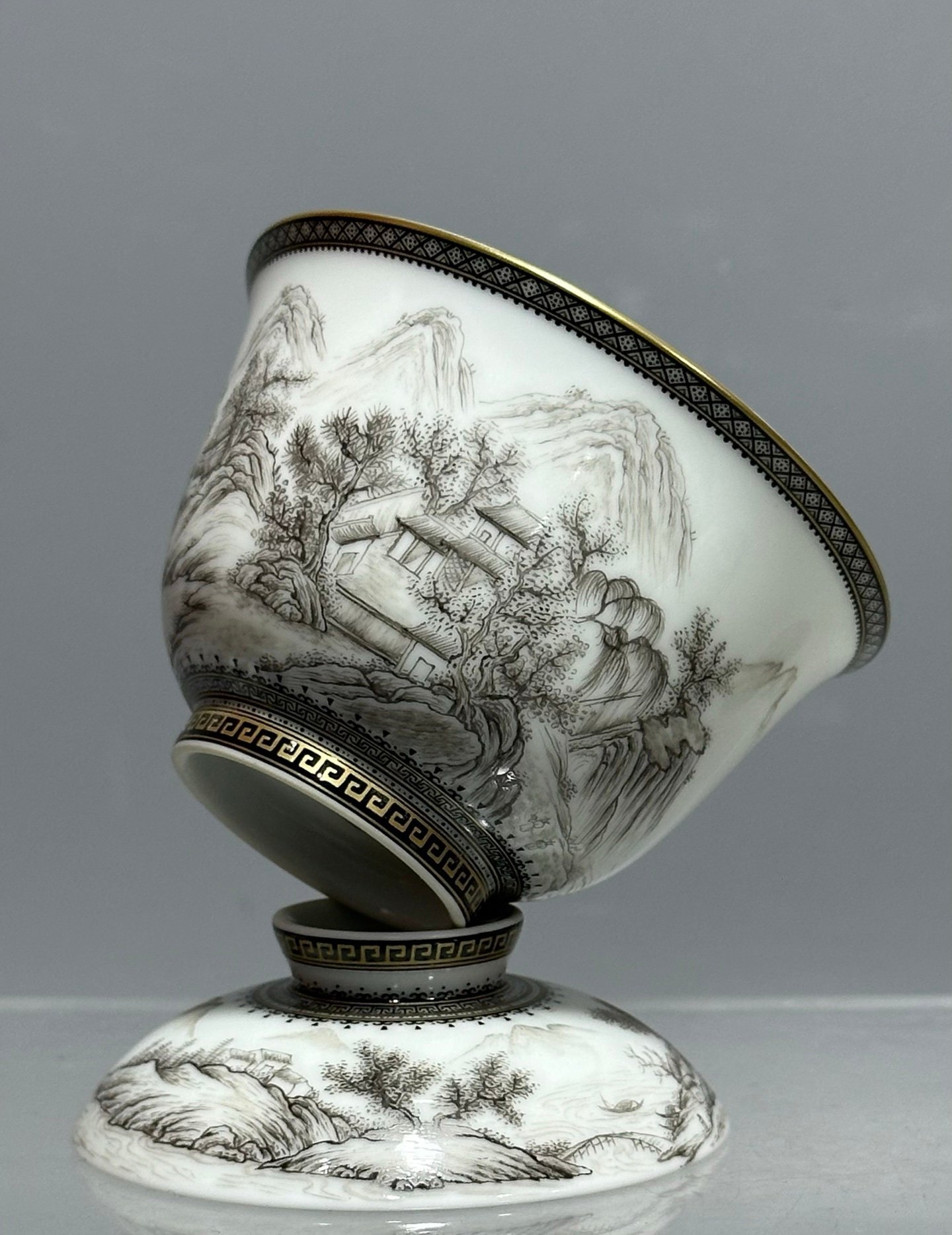 Oing Dynasty Yongzheng year ink and color landscape bowl