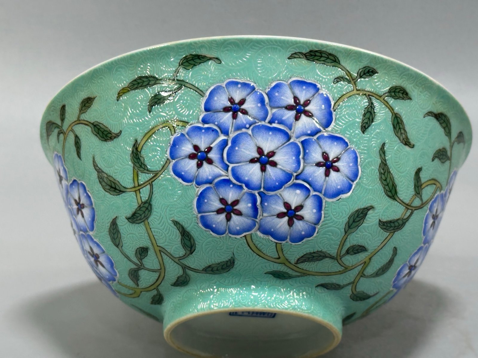 Oing Dynasty Yongzhengturquoise green flower-patterned bowl