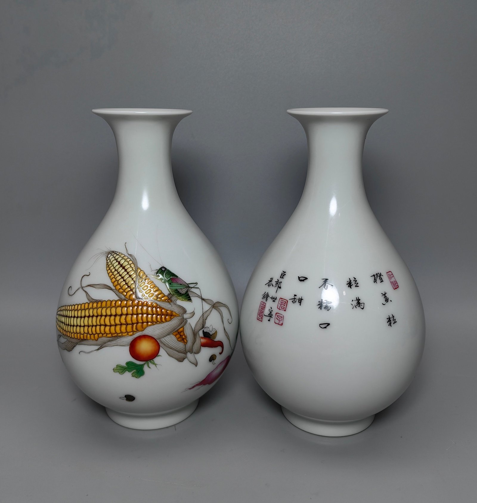 Oing Dynasty Yongzheng year a pair of jade urns and spring vase
