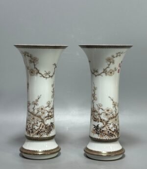 Oing Dynasty Yongzheng year enamel vase with gold and ink colors bamboo and plum pattern