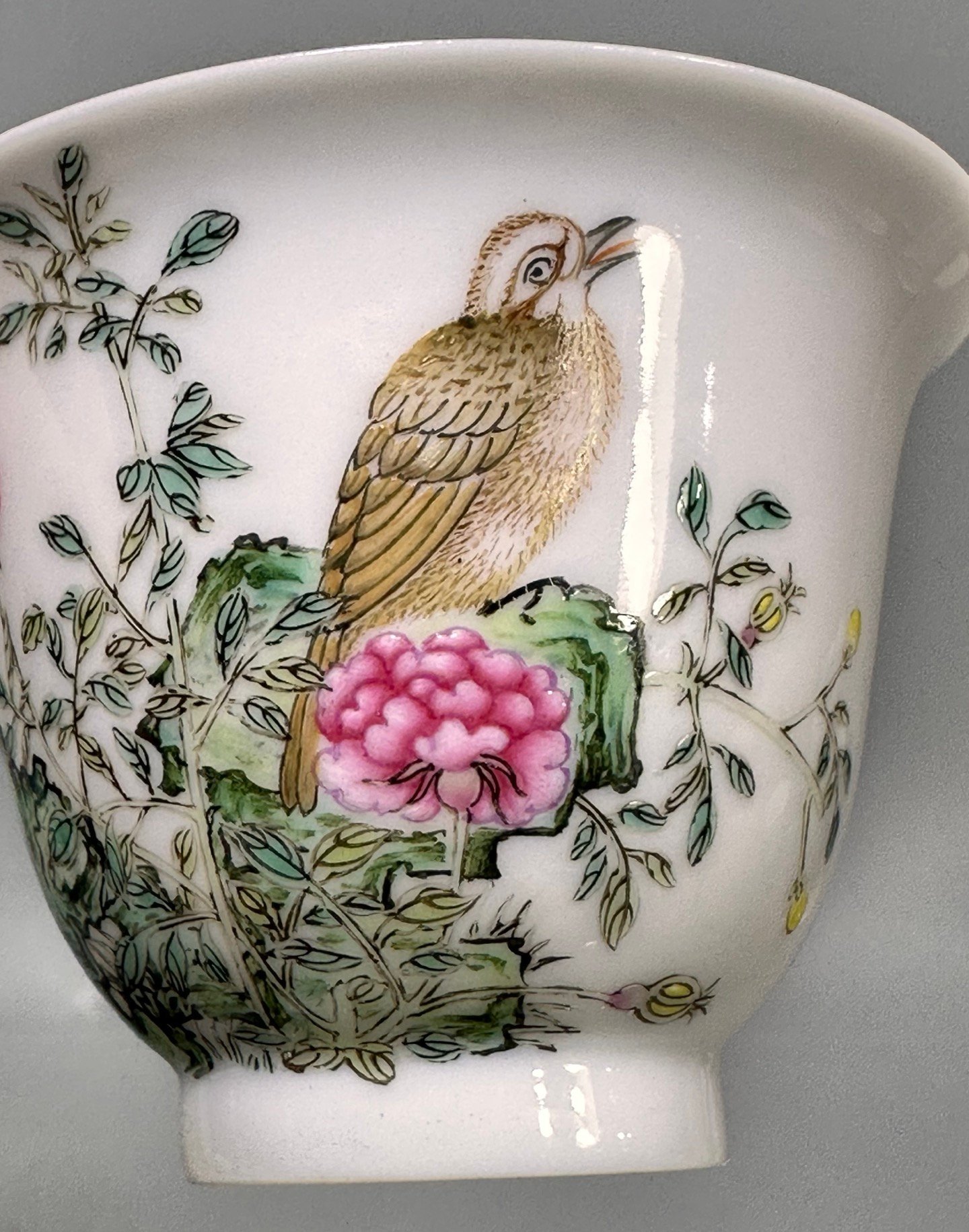 Oing Dynasty Yongzheng year enamel flower and bird cup