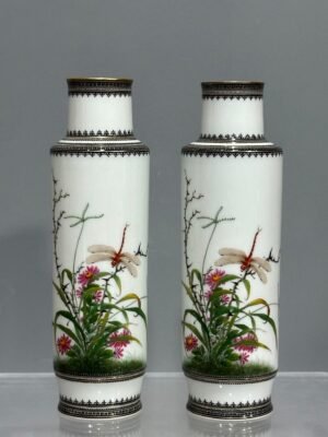 Oing Dynasty Yongzheng year enamel flower vase
