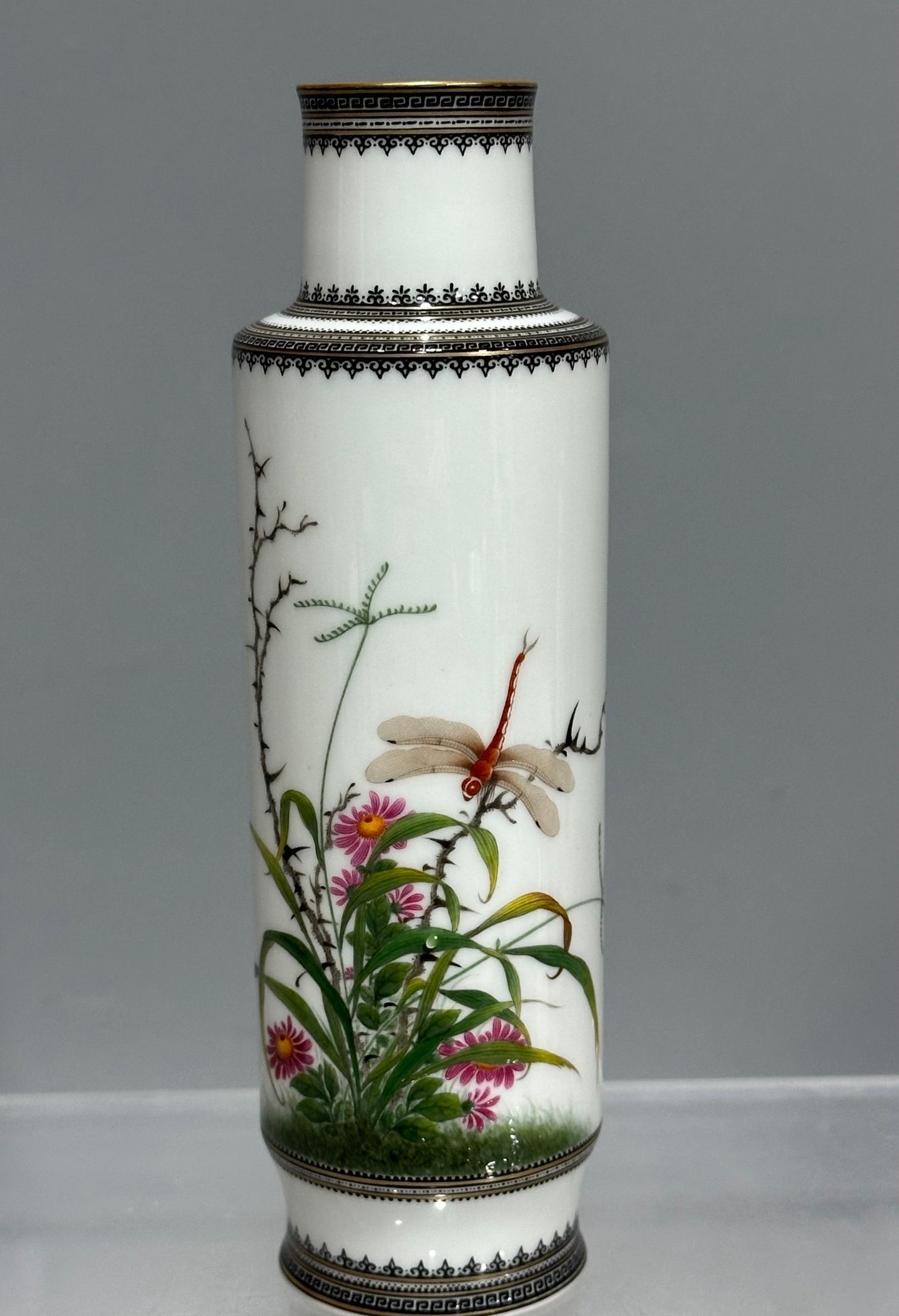 Oing Dynasty Yongzheng year enamel flower vase