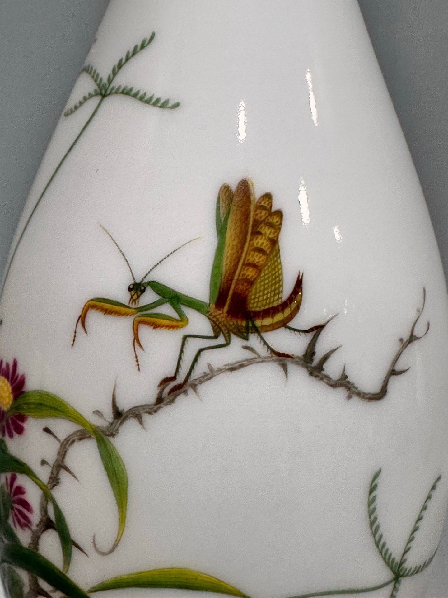 Oing Dynasty Yongzheng year enamel flower Guanyin vase