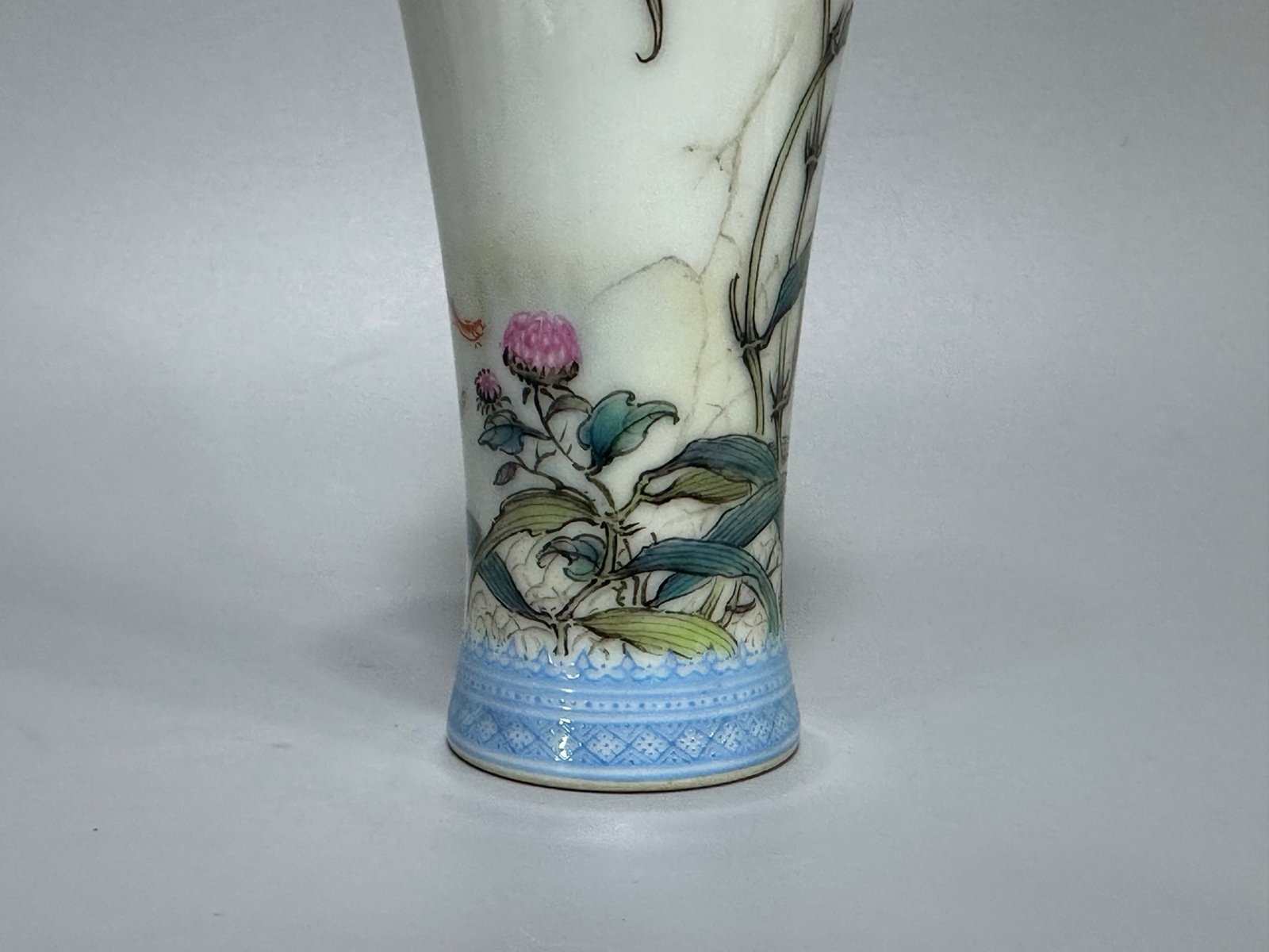 Oing Dynasty Yongzheng year enamel flower and bird pattern vase