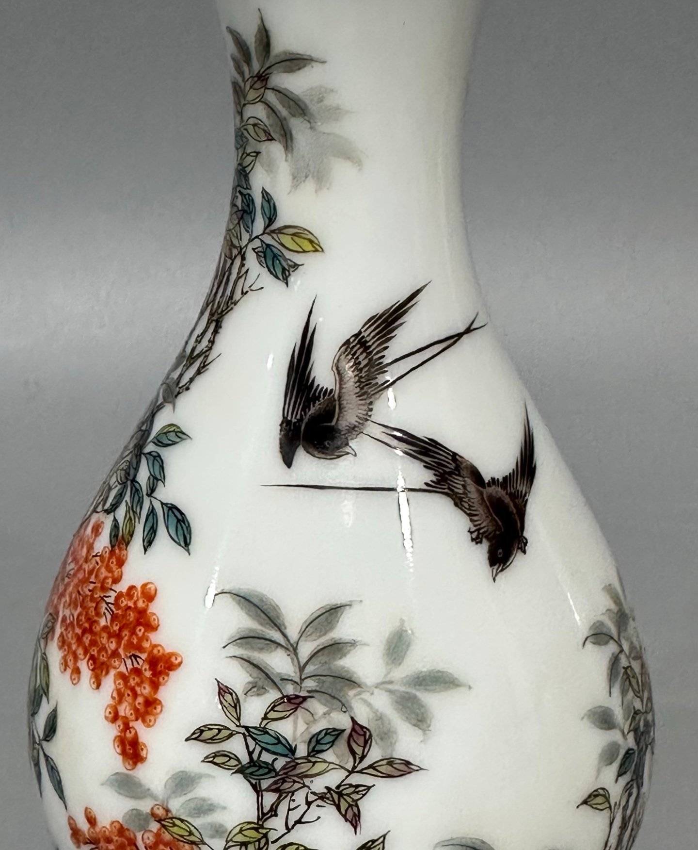 Oing Dynasty Yongzheng year enamel vase with flower and bird poetry patterns