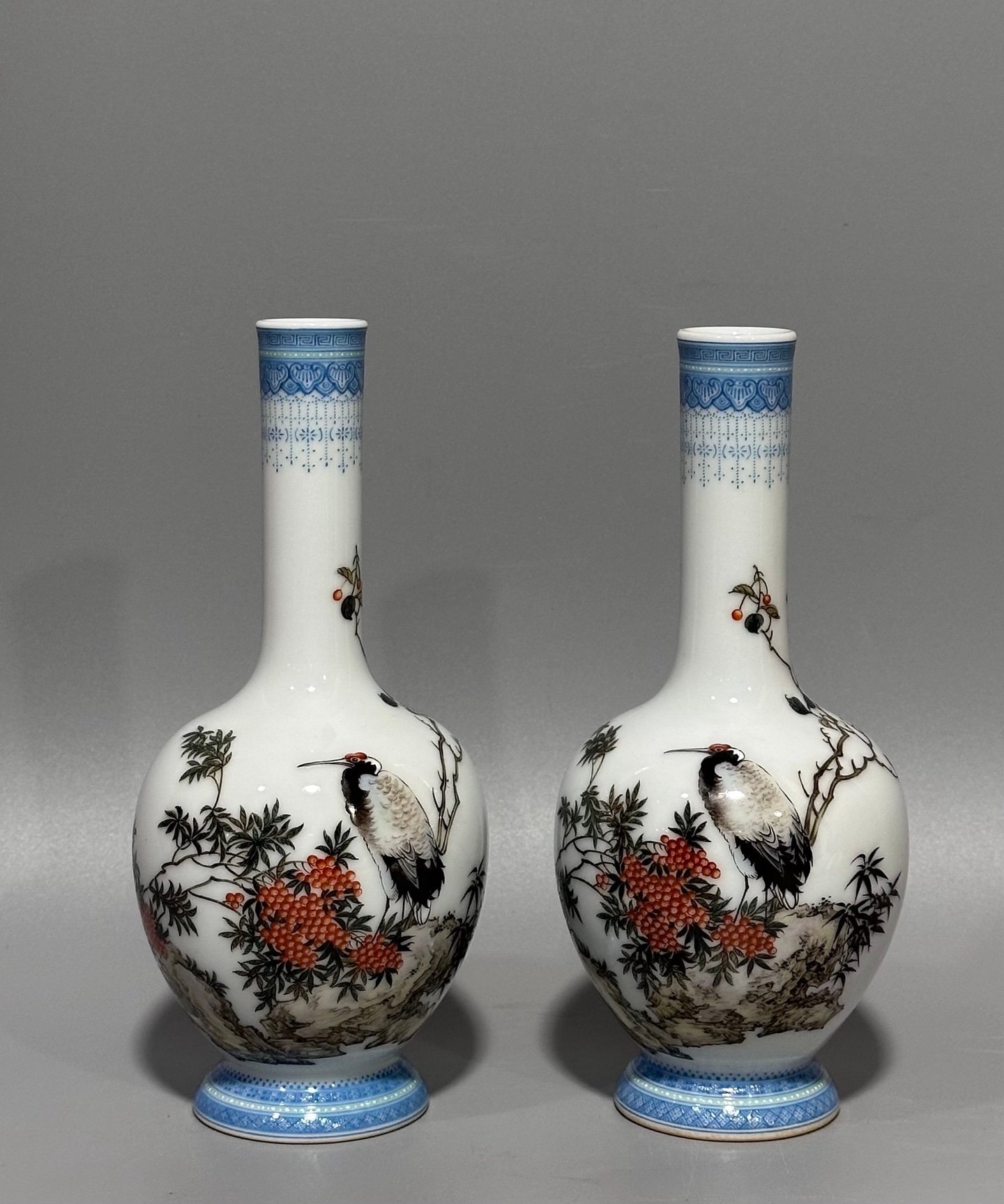 Oing Dynasty Yongzheng year enamel vase with flower and bird poetry patterns