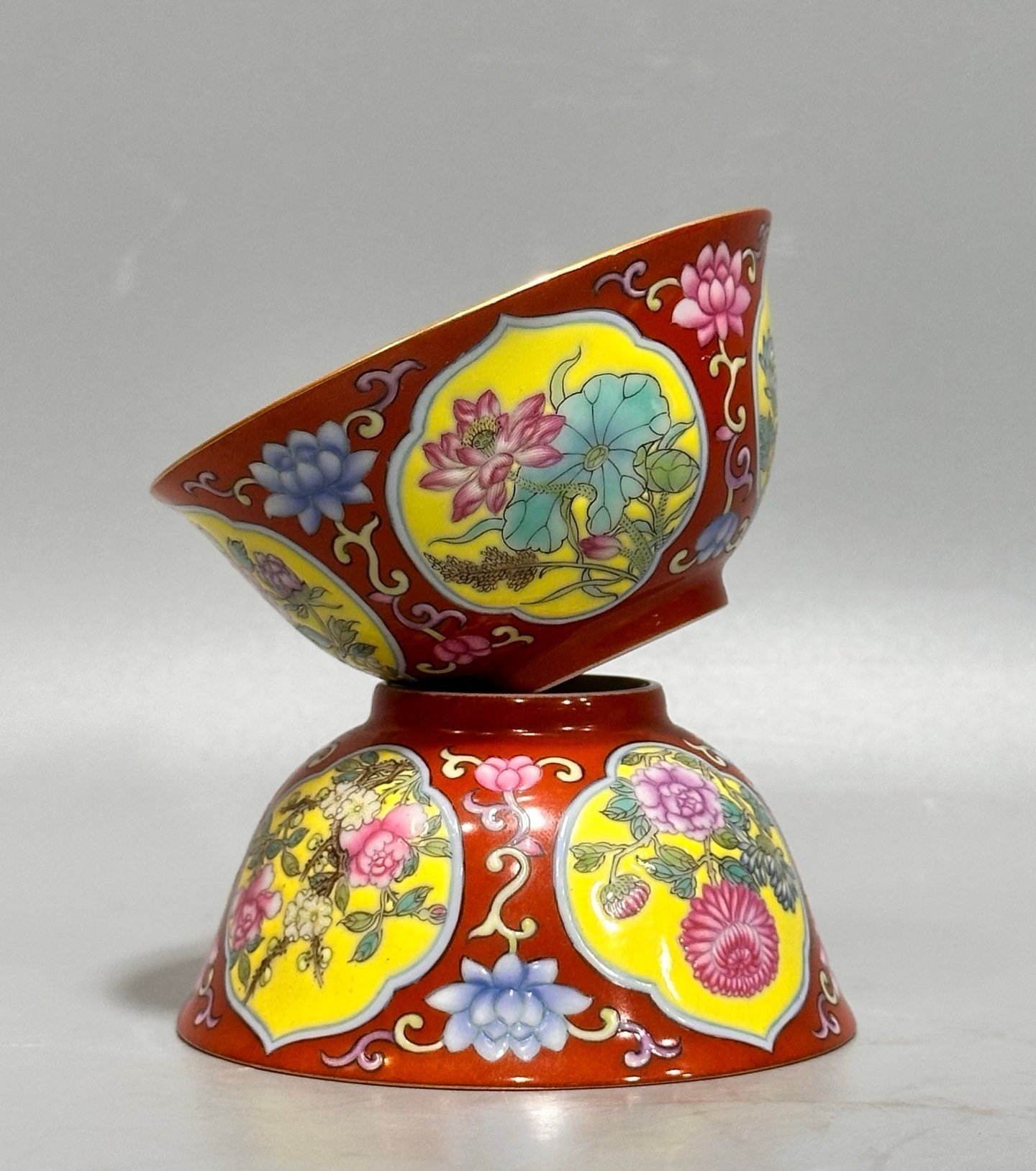 Oing Dynasty Yongzheng year carmine red cup with window opening and floral pattern