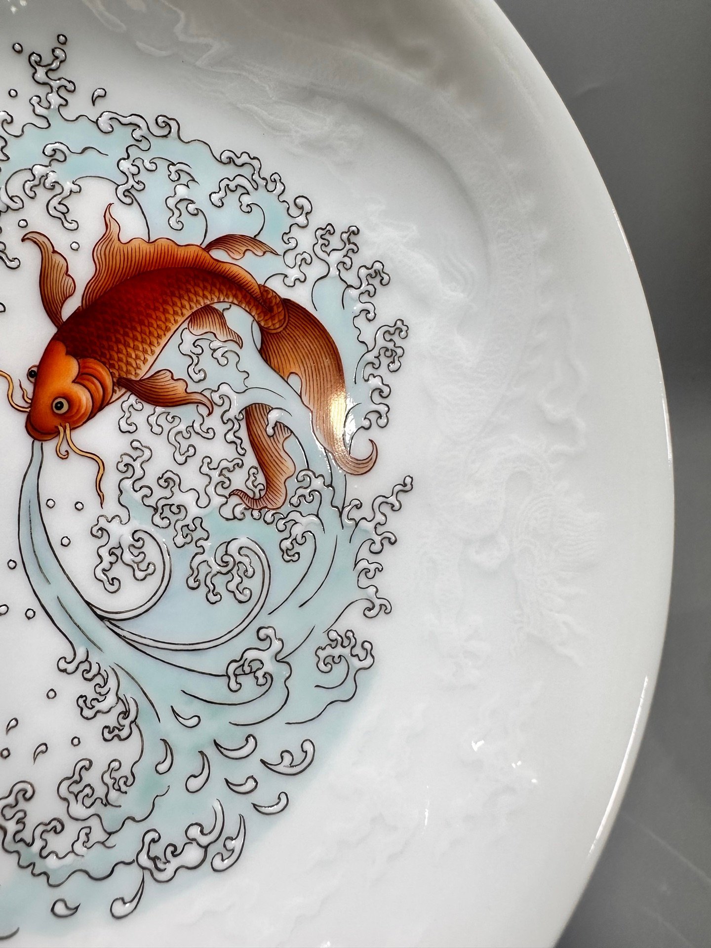 Oing Dynasty Yongzheng year carp jumping dragon gate pattern plate