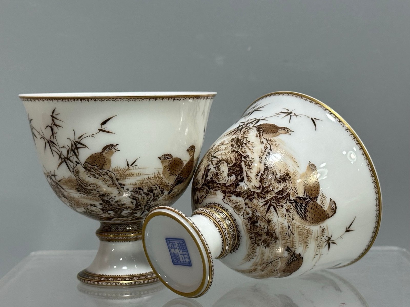 Oing Dynasty Yongzheng year black color Jiu’an goblet