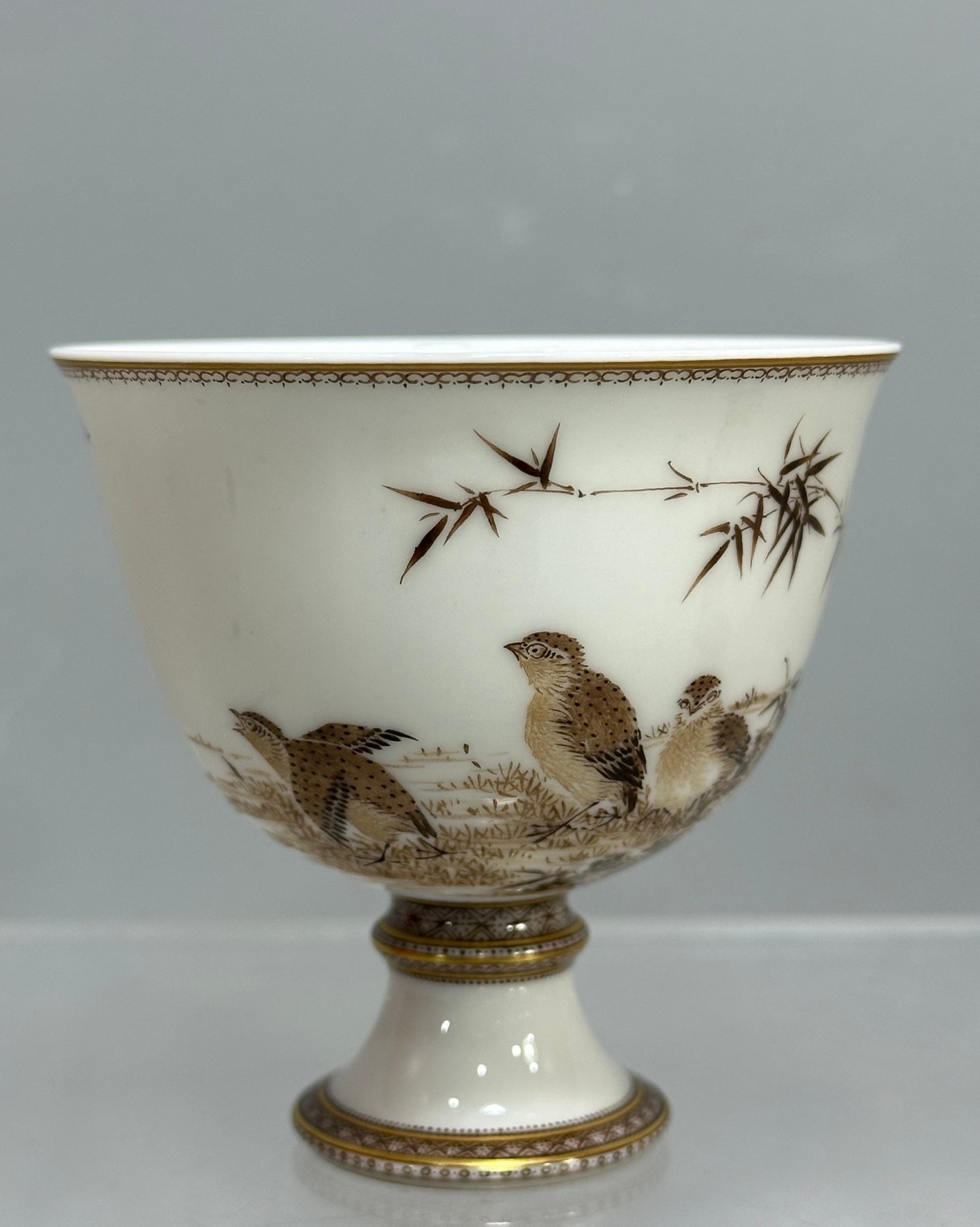Oing Dynasty Yongzheng year black color Jiu’an goblet