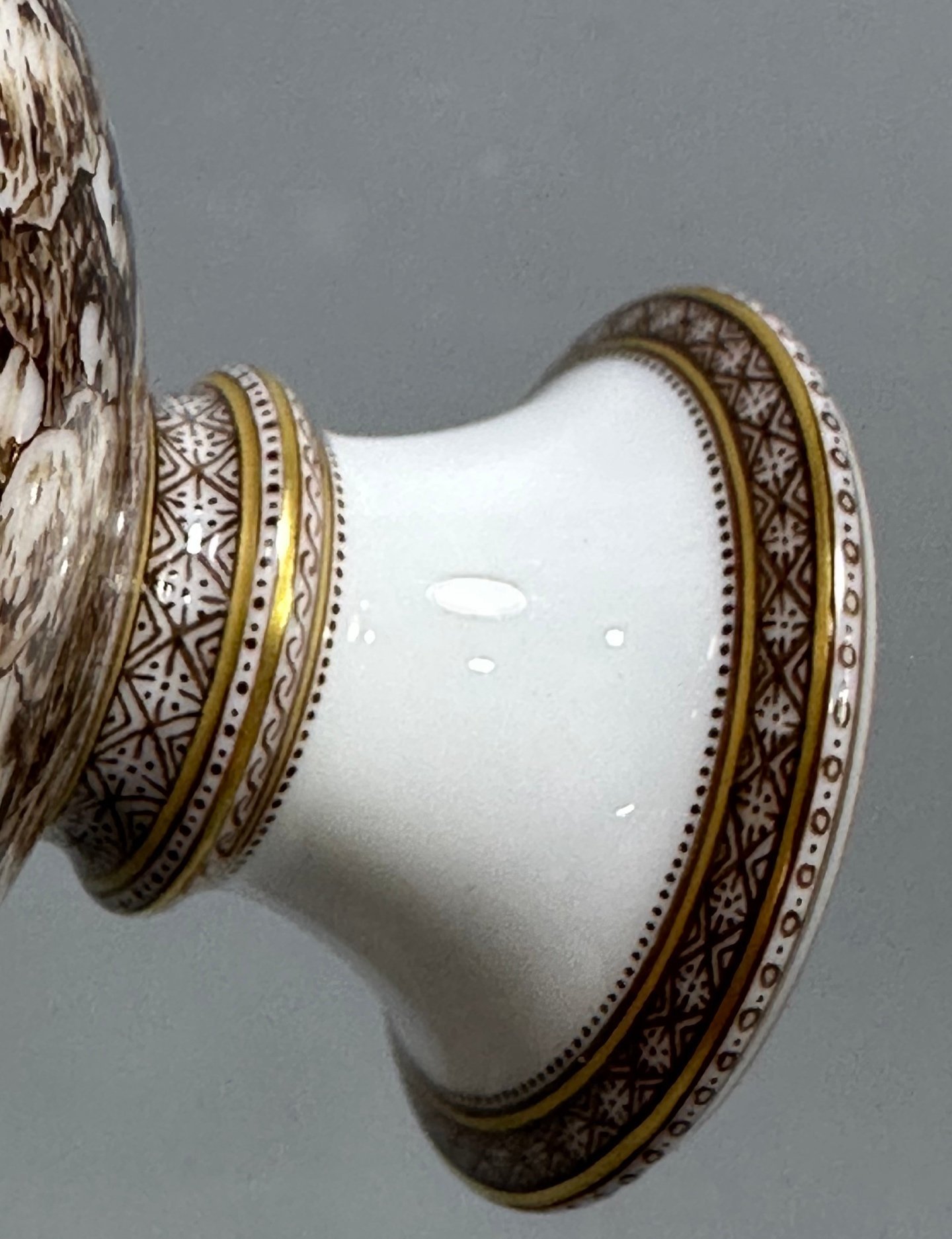 Oing Dynasty Yongzheng year black color Jiu’an goblet