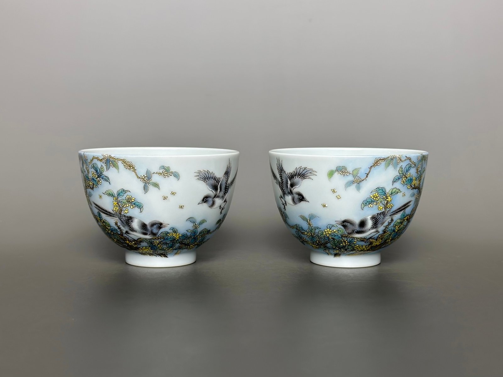 Oing Dynasty Yongzheng Enamel magpie and osmanthus poem inscribed on the wall