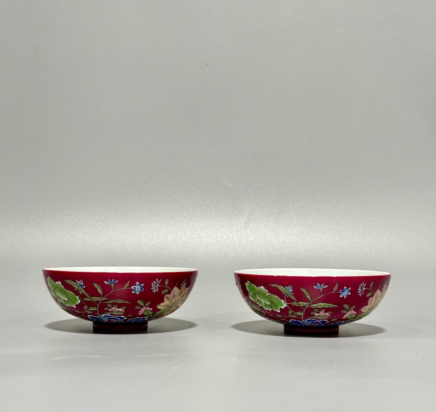 Oing Dynasty Yongzheng a round tea bowl with nine-autumn pattern on enamel and rouge ground
