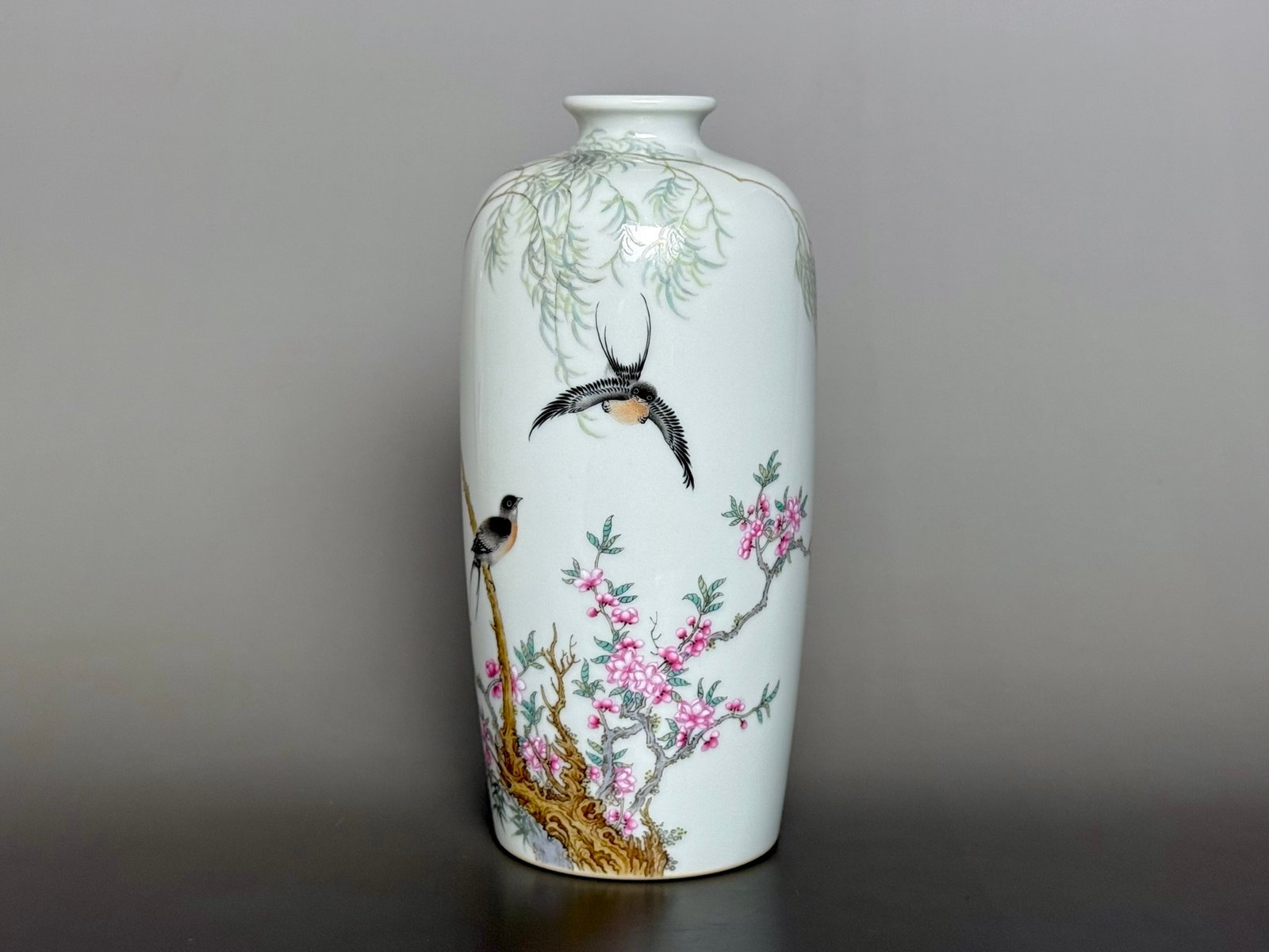 Oing Dynasty Yongzheng Enamel plum vase with poems