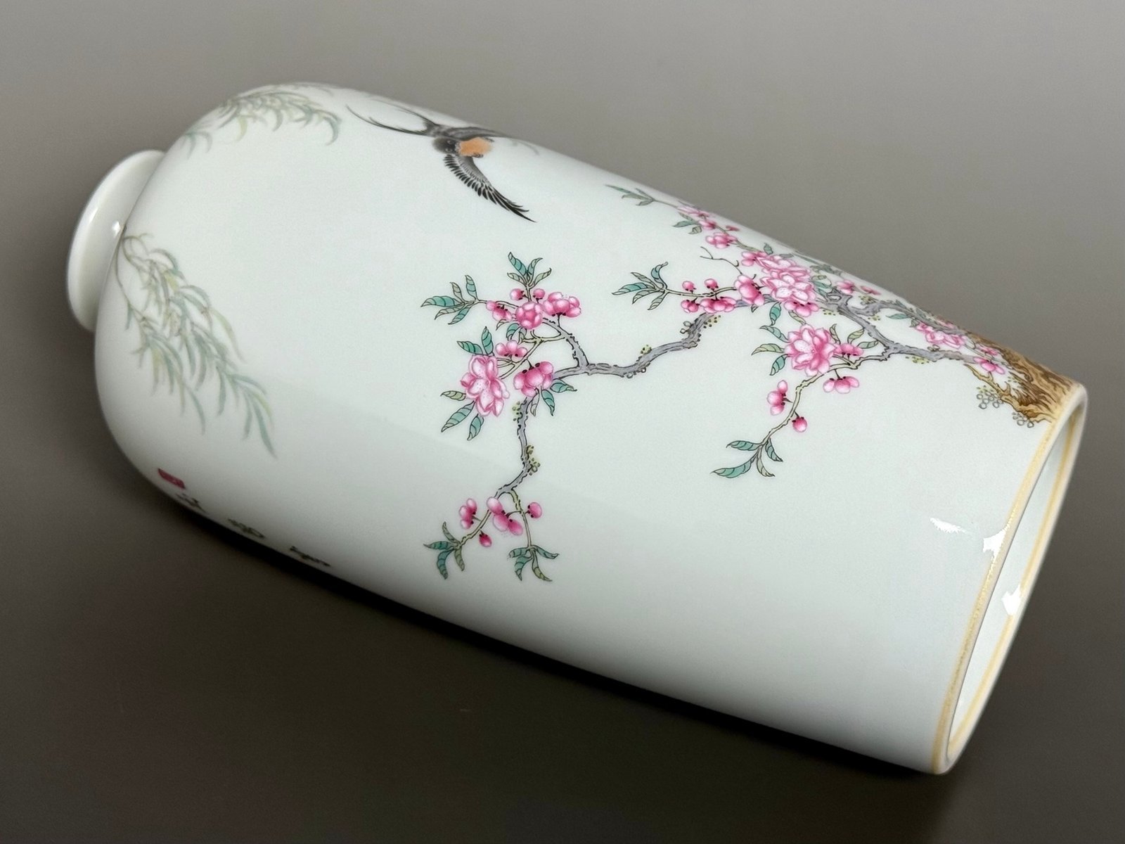 Oing Dynasty Yongzheng Enamel plum vase with poems