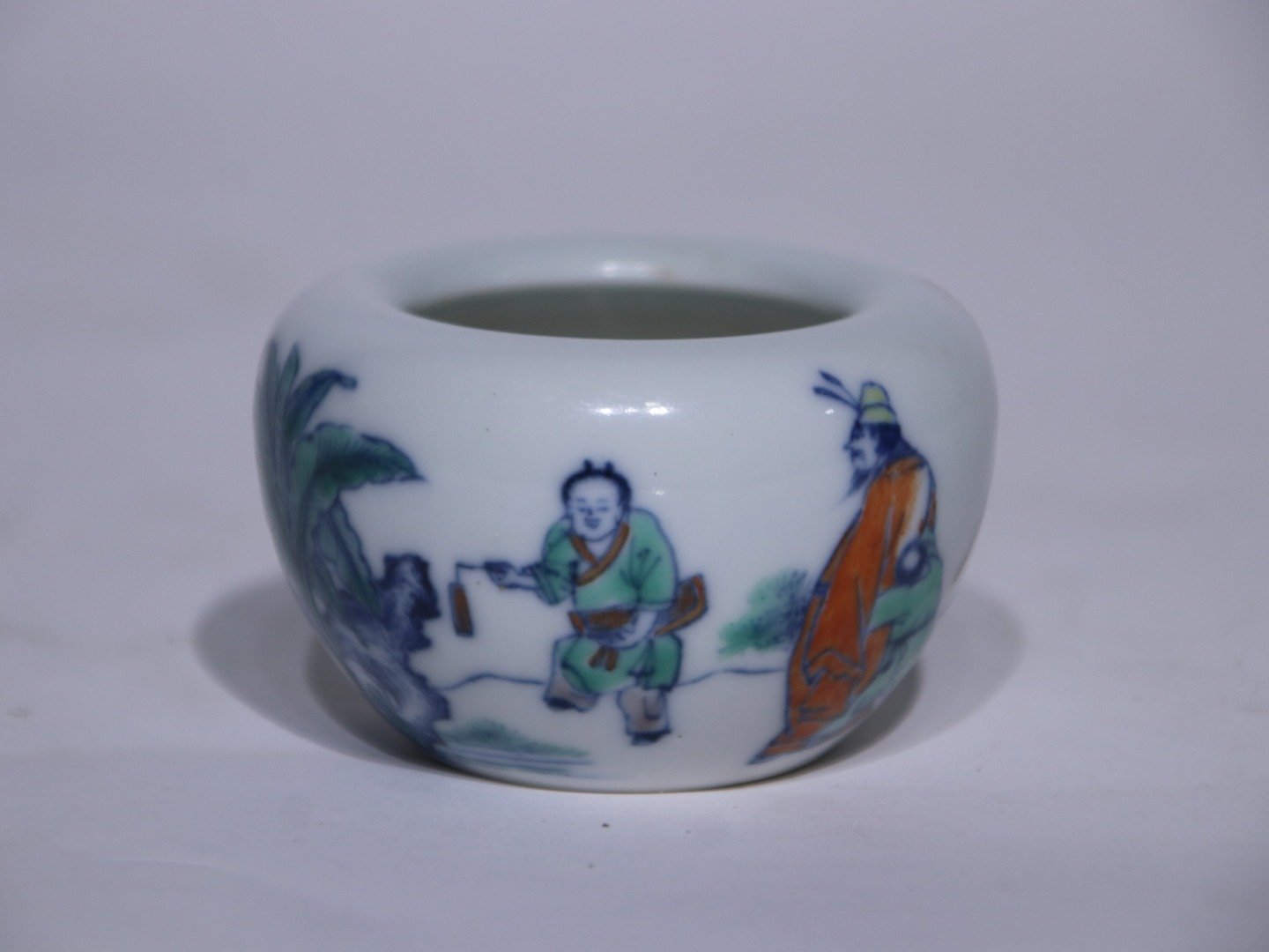 Oing Dynasty Yongzheng Doucai figure small water jug ​