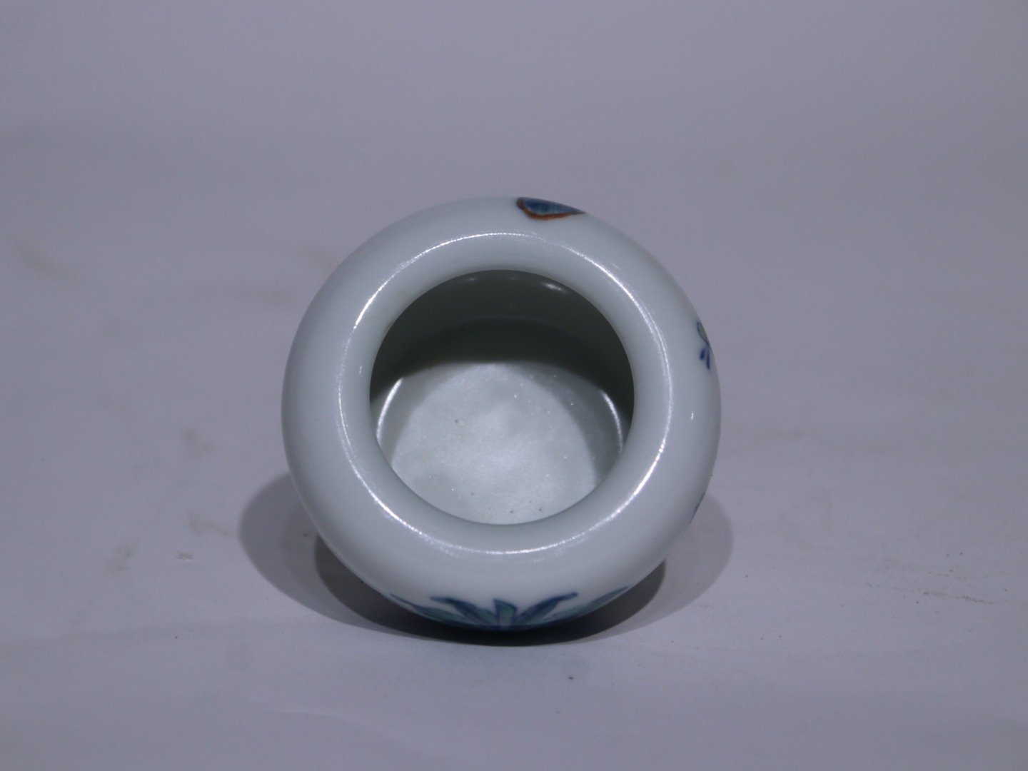 Oing Dynasty Yongzheng Doucai figure small water jug ​
