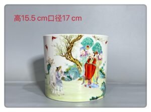 Qing Dynasty Yongzheng Pastel brush holder with figures imitating
