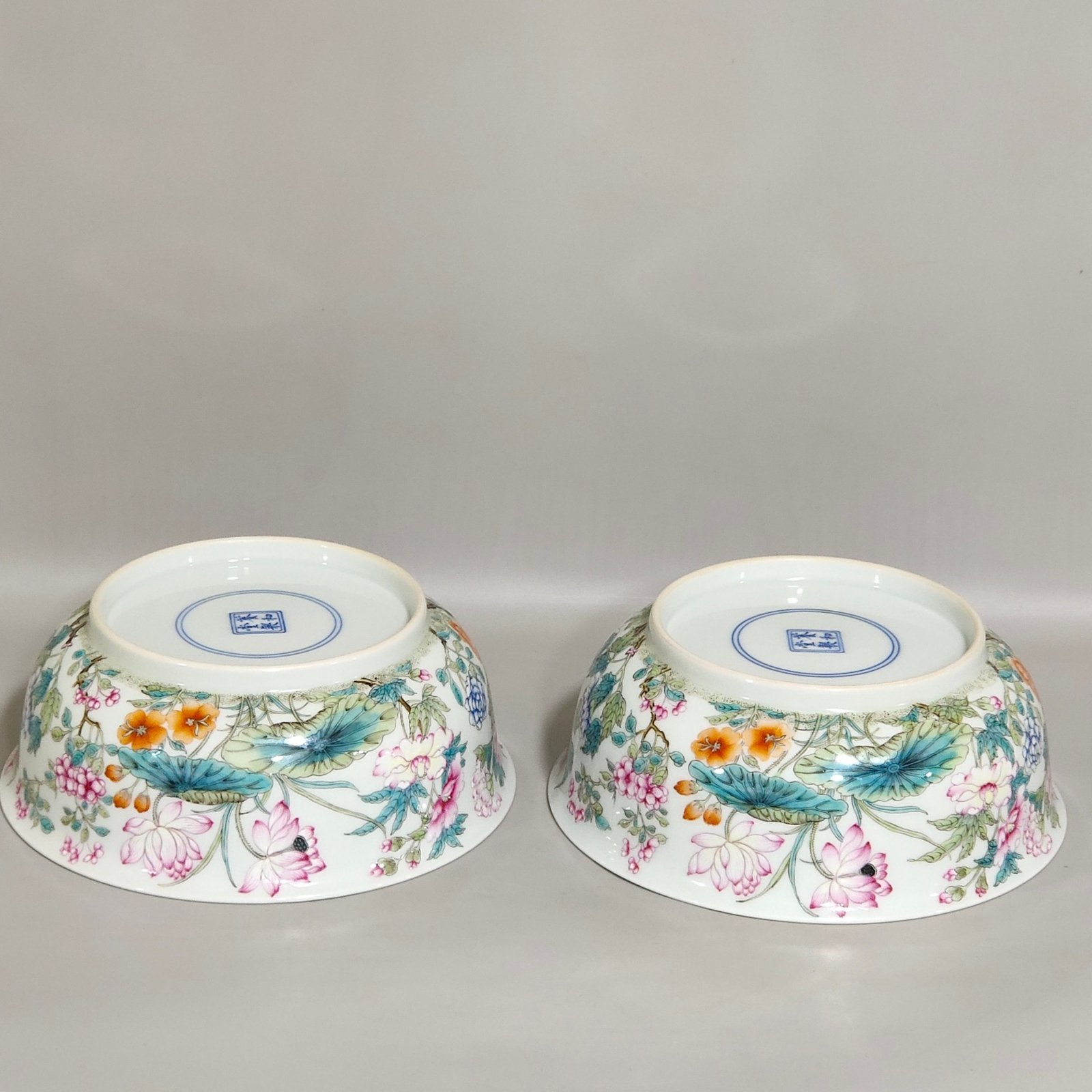Oing Dynasty Yongzheng A bowl with flowers and flowers inside