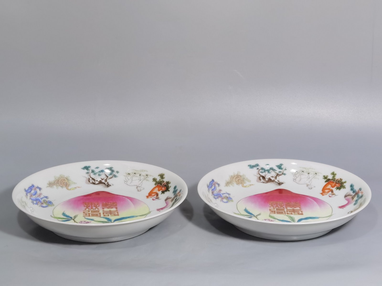 Oing Dynasty Yongzheng A pair of pastel twelve Chinese zodiac signs