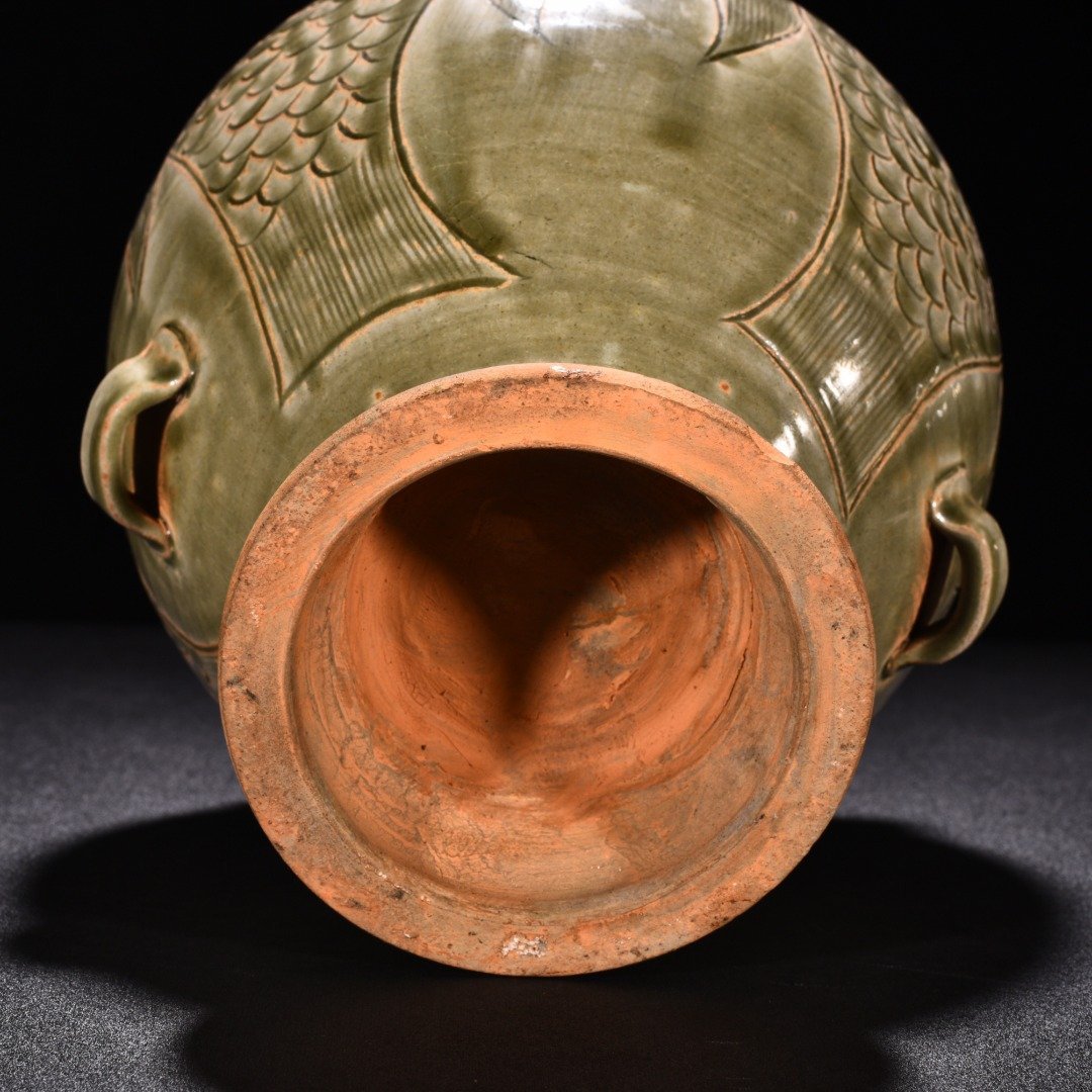 Jin Dynasty Yue kiln celadon double fish vase