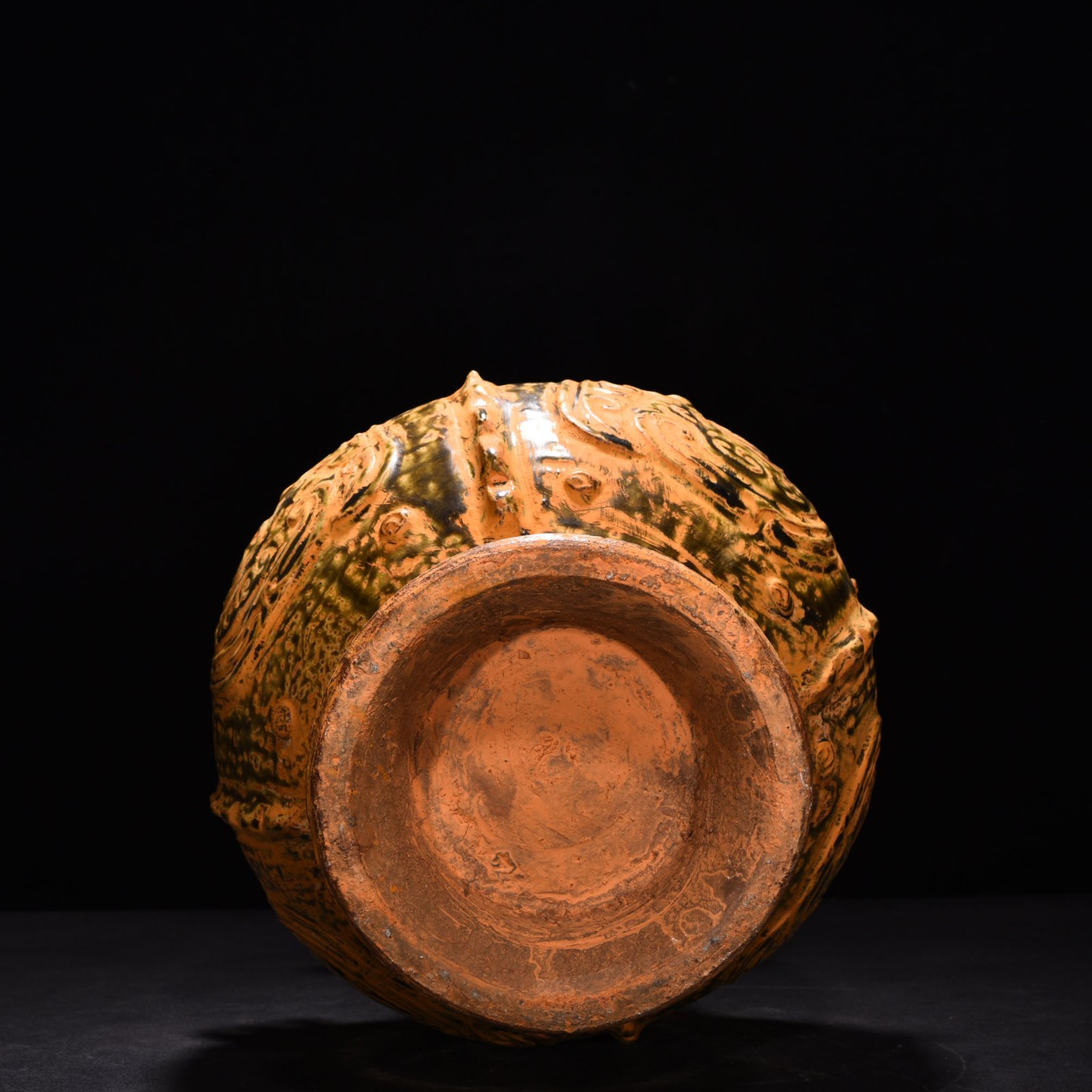 Jin Dynasty Yue kiln celadon vase with Kui dragon and animal ears
