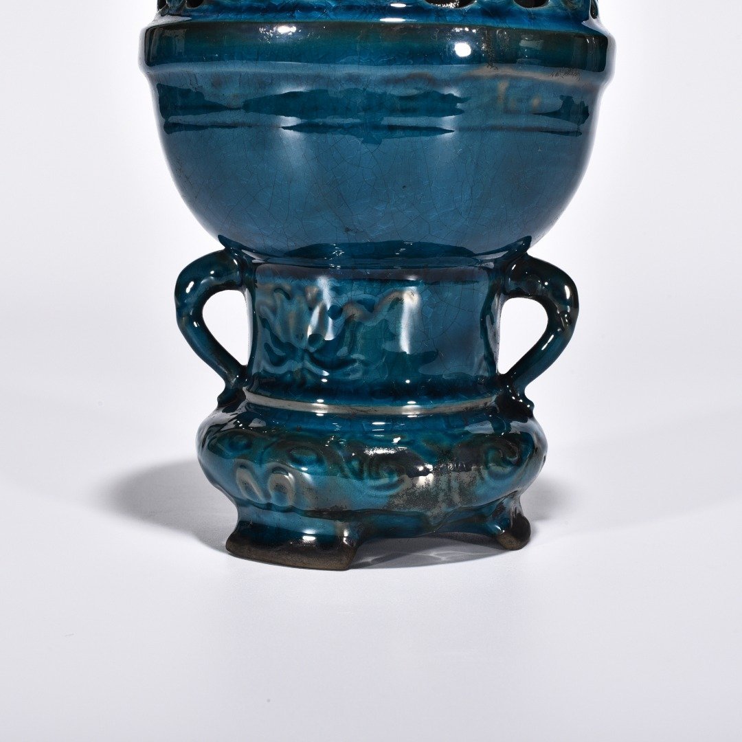 Five Dynasties Chai porcelain peacock blue glaze hollow flower pattern vase