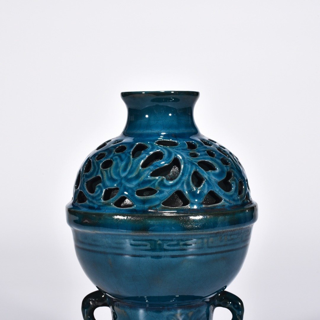 Five Dynasties Chai porcelain peacock blue glaze hollow flower pattern vase
