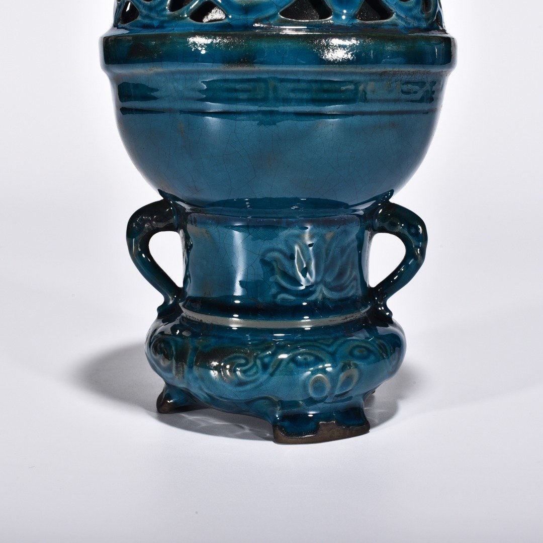 Five Dynasties Chai porcelain peacock blue glaze hollow flower pattern vase